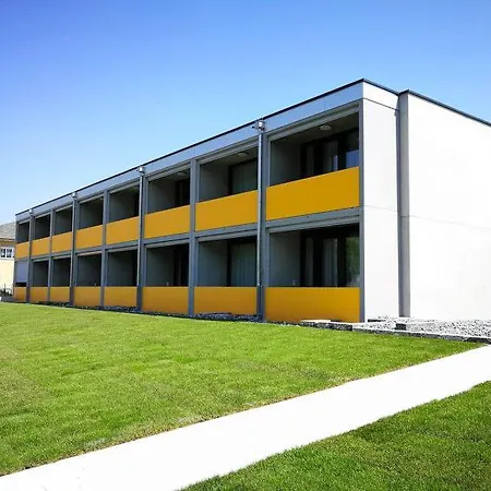 Hinterforst Sleeps 4 Wifi T750748 * Eichberg